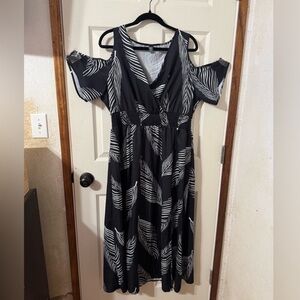 Black and White Leaf Print Cold Shoulder Dress